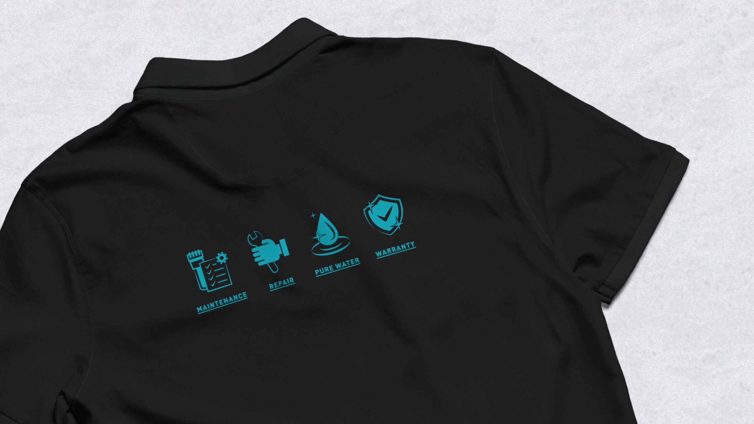 星汎制服背面設計，圖示展現品牌核心理念與服務項目